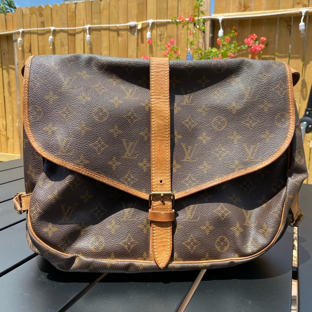 ‼️flash sale‼️Louis Vuitton Saumur 35